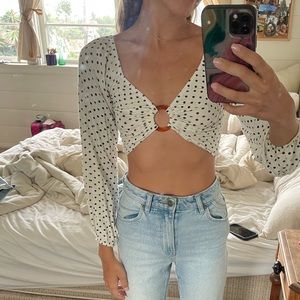 Boohoo Crop Long Sleeve! Great little fall edition to your closet! 💕